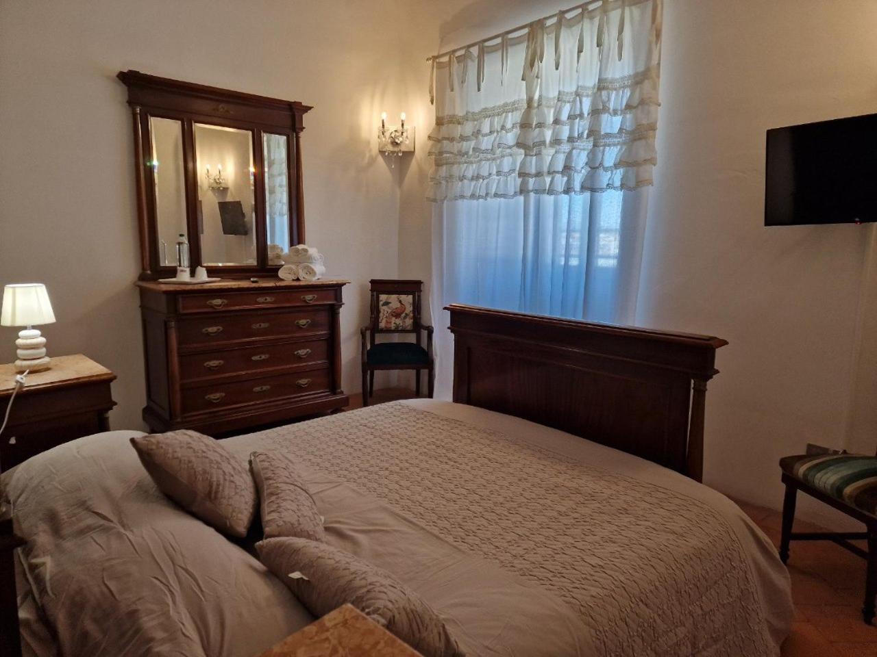 Bed and Breakfast Palazzo Palitti Roio Exterior foto