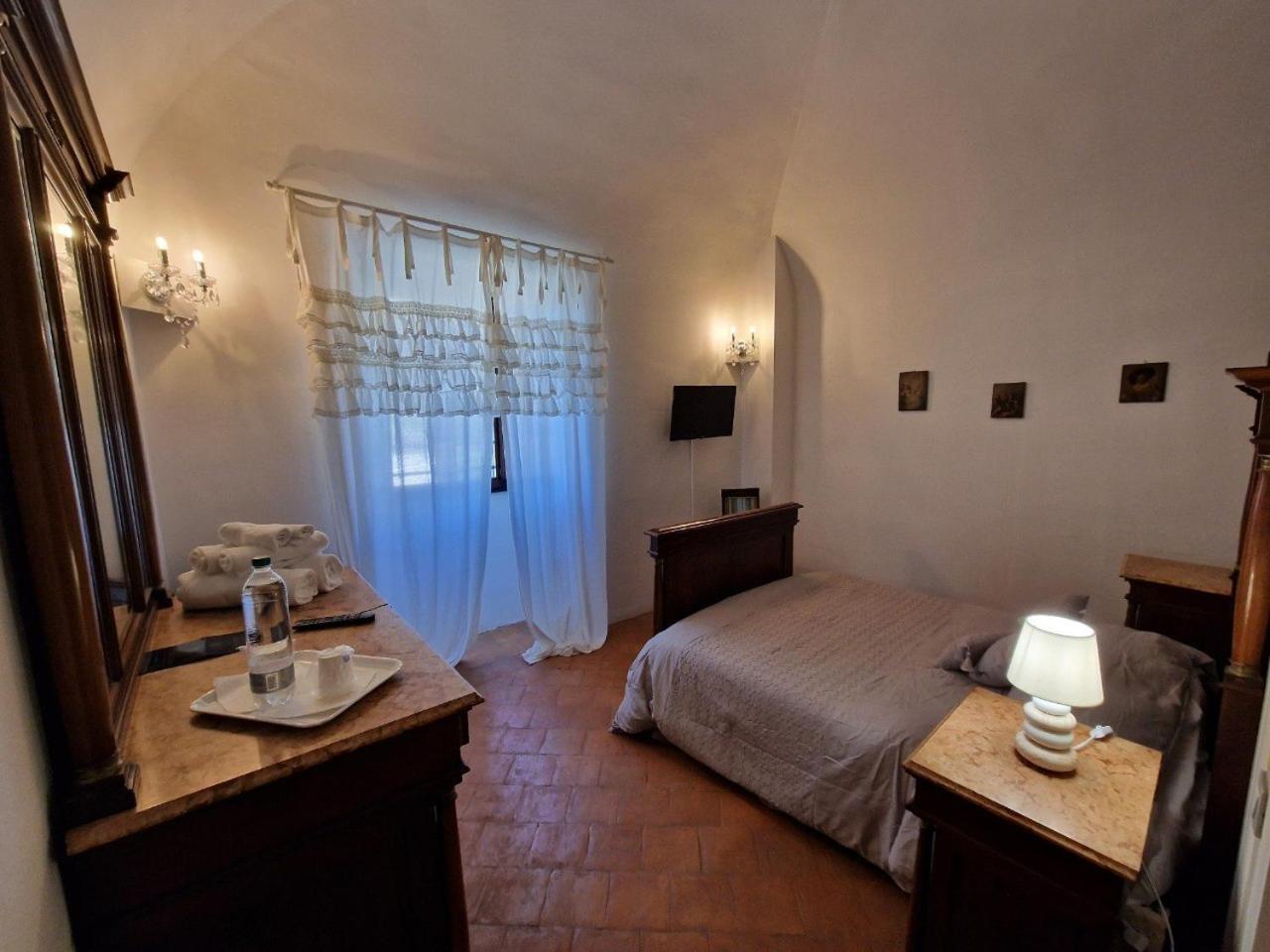 Bed and Breakfast Palazzo Palitti Roio Exterior foto
